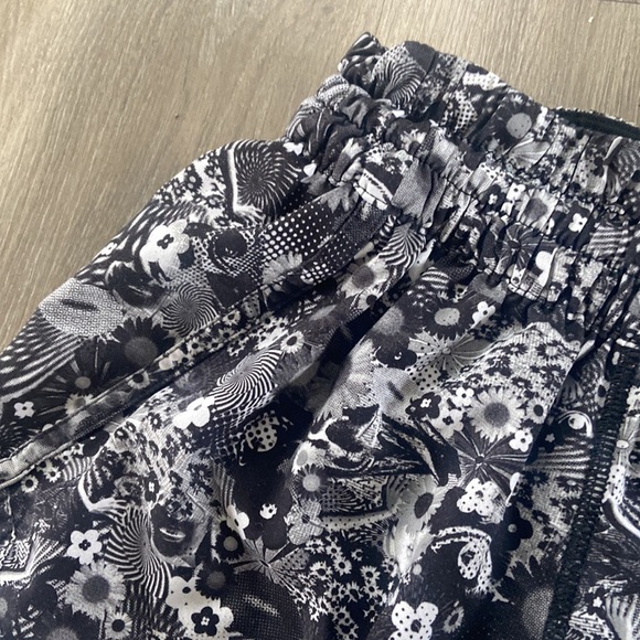 Lululemon Tracker Short V Seawheeze - Picture 3 of 8